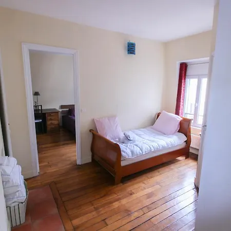 Luckey Homes - Rue Des Pyrenees Апартаменты *