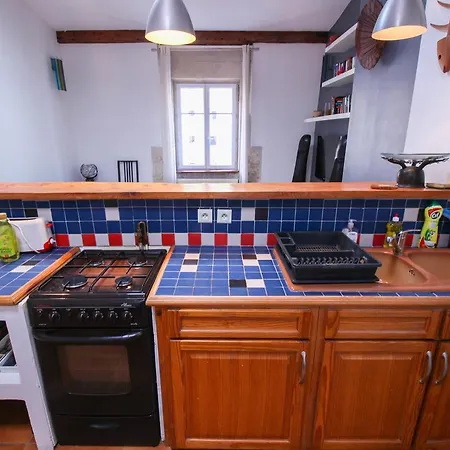 Апартаменты Luckey Homes - Rue Des Pyrenees *